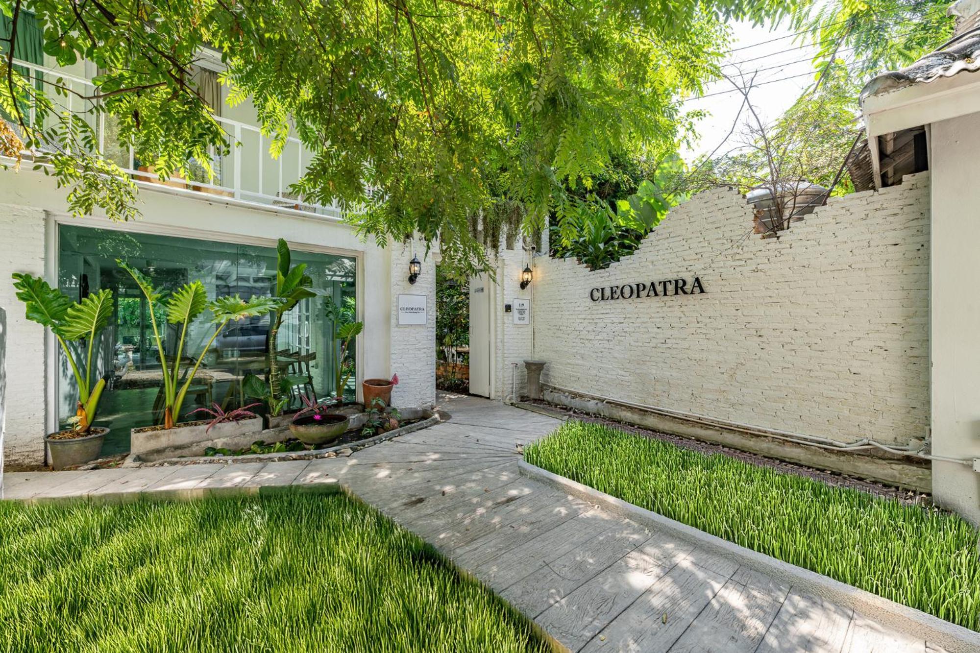 Cleopatra Pool I Prime Location - Near The Famous Night Bazzar, 5 Minutes From The Old Villa *
